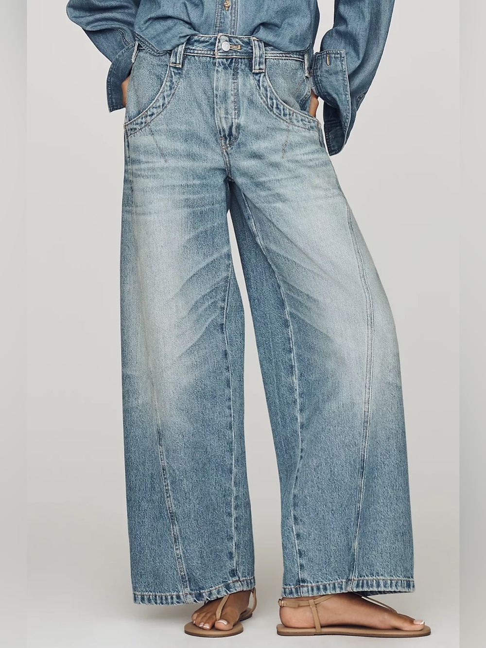 Anthropologie Pilcro Kenny High Rise Tapered Barrel Leg Jeans Size 30 Wide Leg
